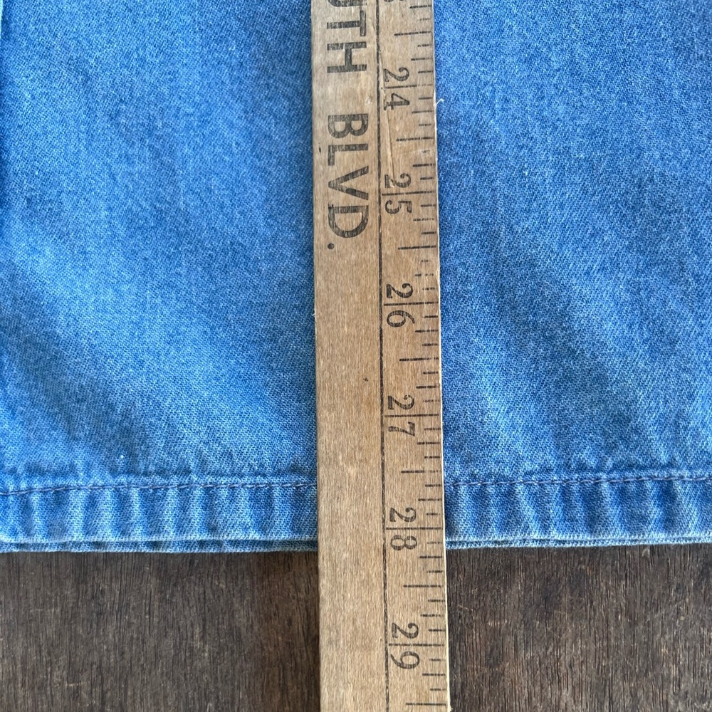 Lighthouse Apparel Womens XXL Denim Button Down Floral Appliqué Shirt Cute Cuffs - Picture 13 of 15